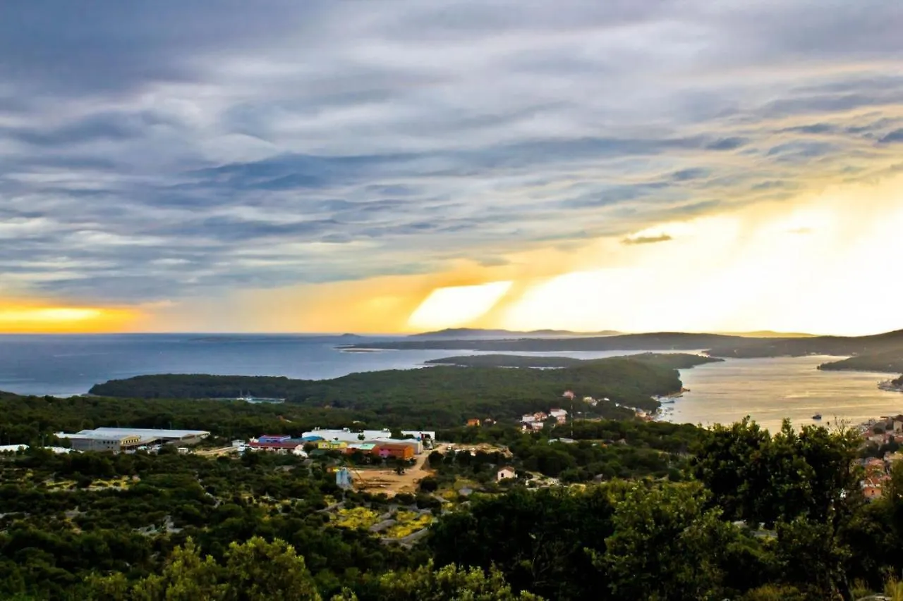 Studio 4827-3 For 4 Pers In Nerezine Croatia