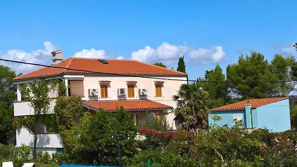 Studio 4827-3 For 4 Pers In Нерезине