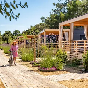 Mobile Homes Lopari Kompleks wypoczynkowy