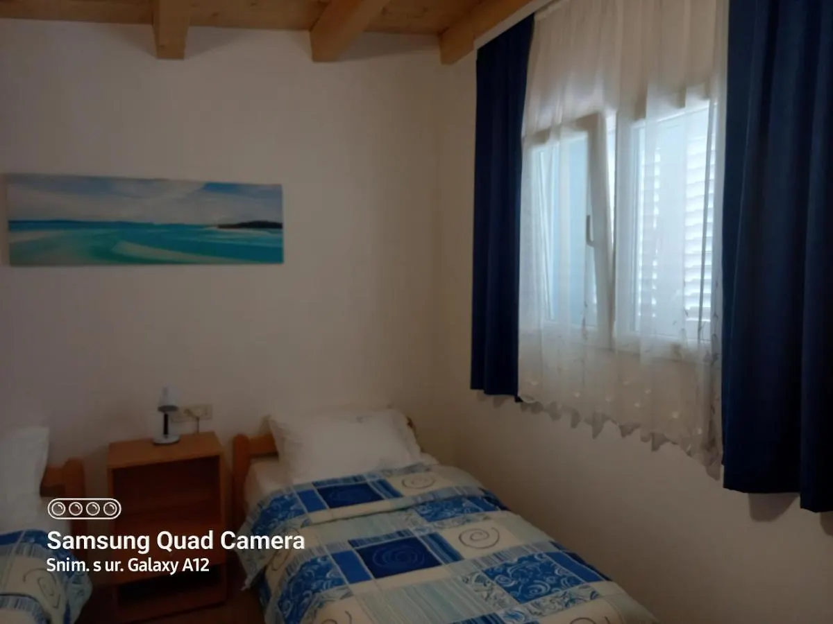 Apartament Studio 4827-3 For 4 Pers In Nerezine